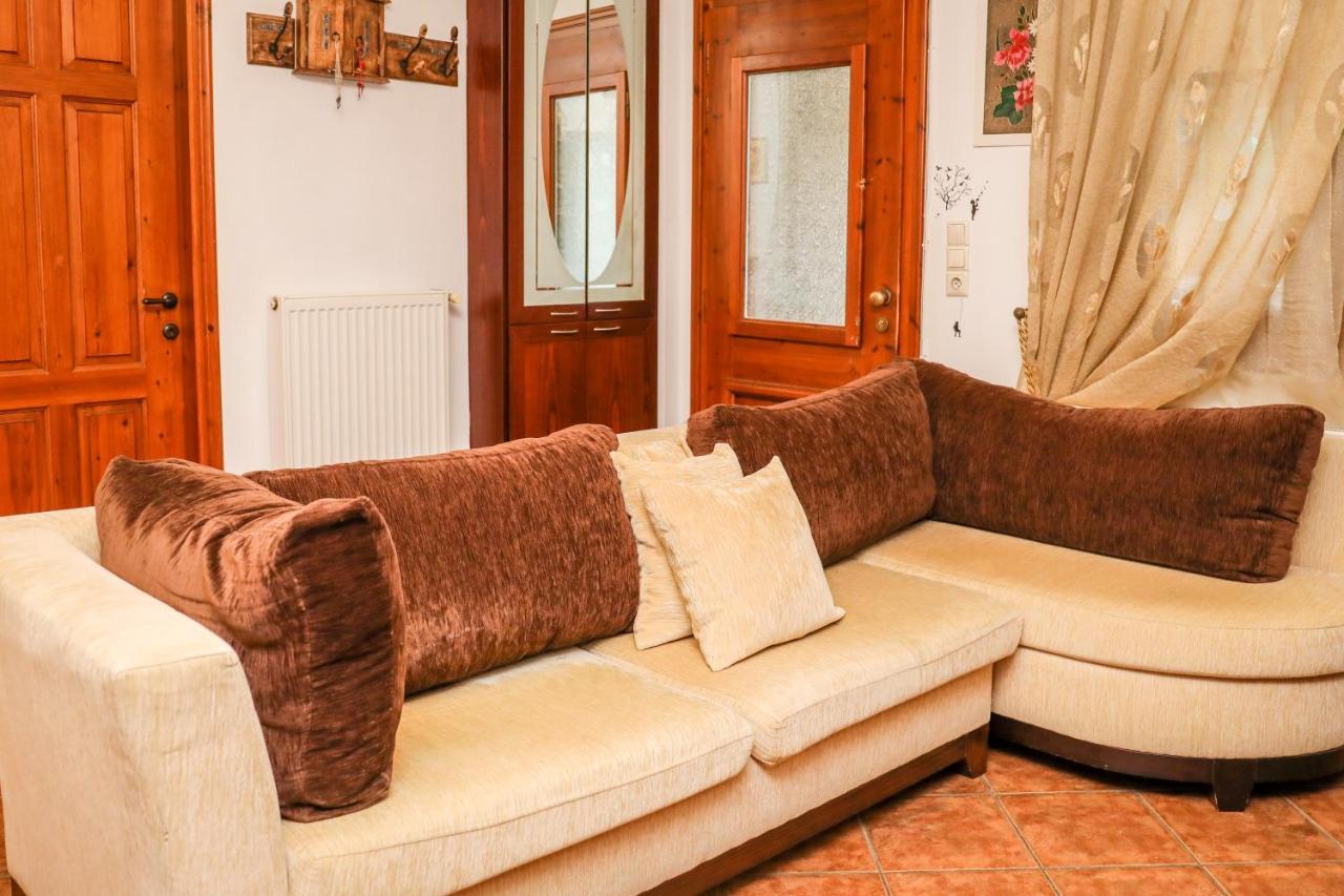 דירות העיירה סקיאתוס Antonia House מראה חיצוני תמונה