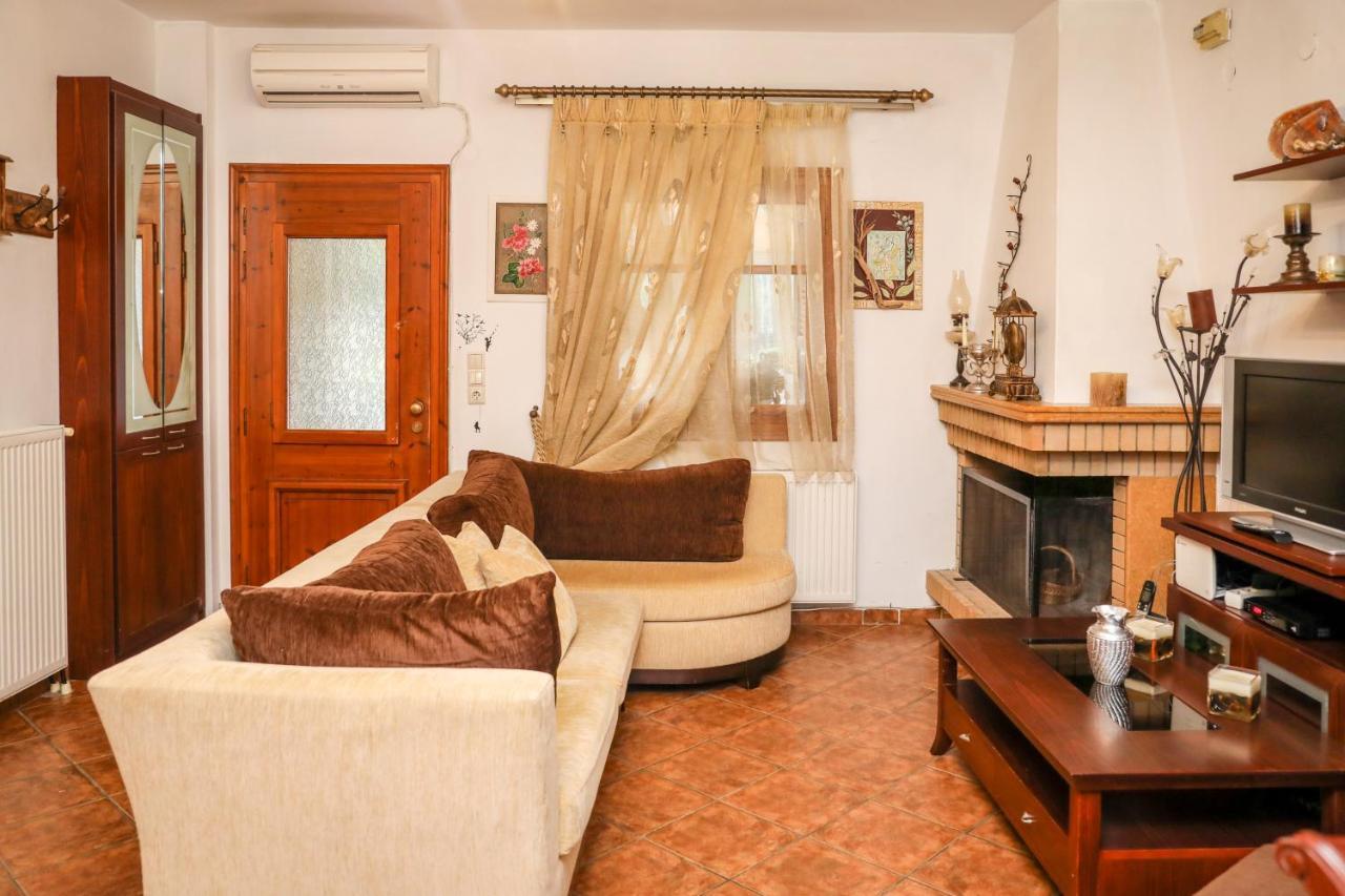 דירות העיירה סקיאתוס Antonia House מראה חיצוני תמונה