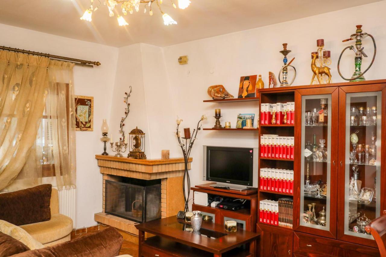 דירות העיירה סקיאתוס Antonia House מראה חיצוני תמונה