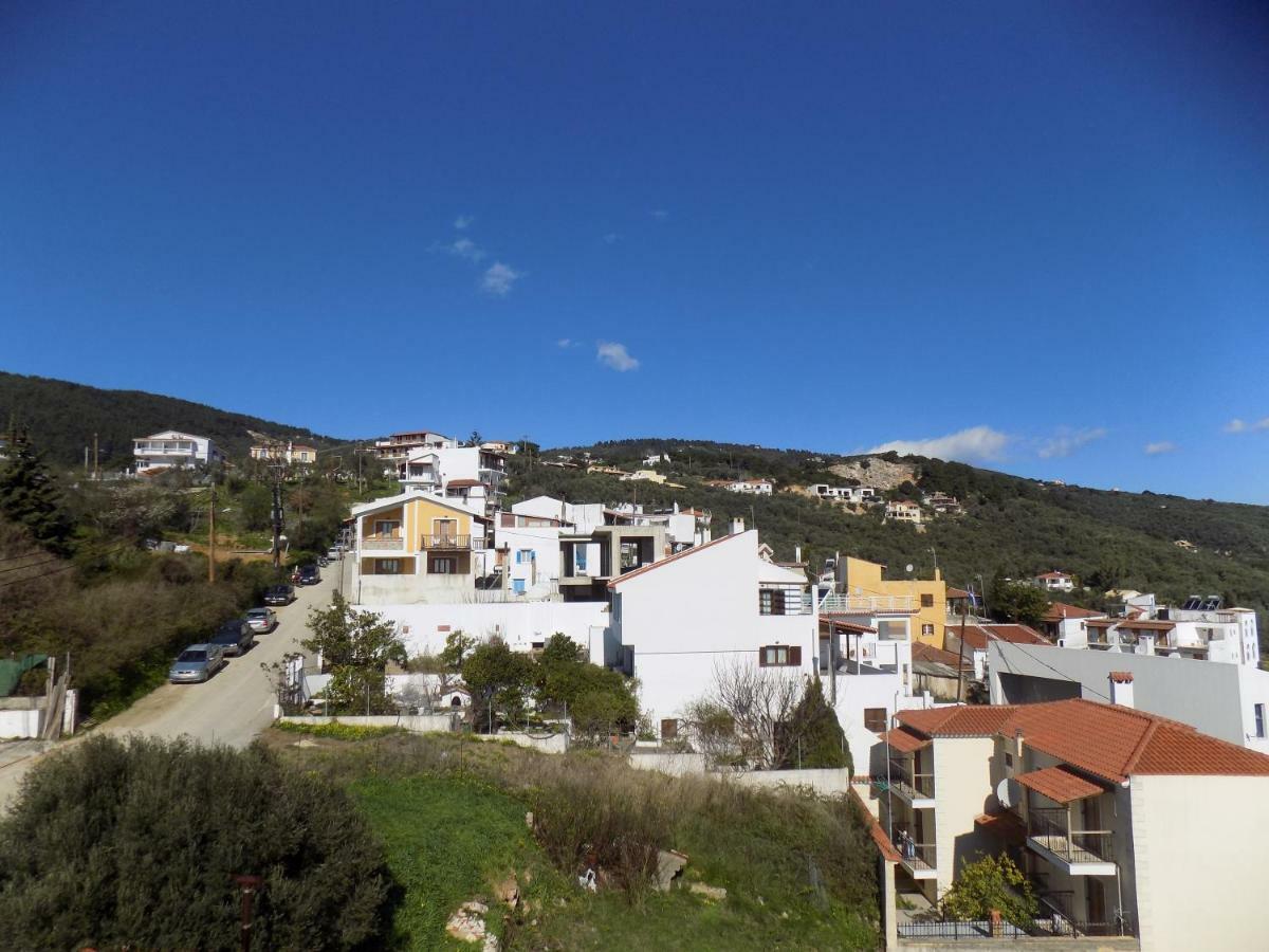 דירות העיירה סקיאתוס Antonia House מראה חיצוני תמונה